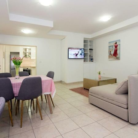 Apartments Leon Podstrana Zewnętrze zdjęcie
