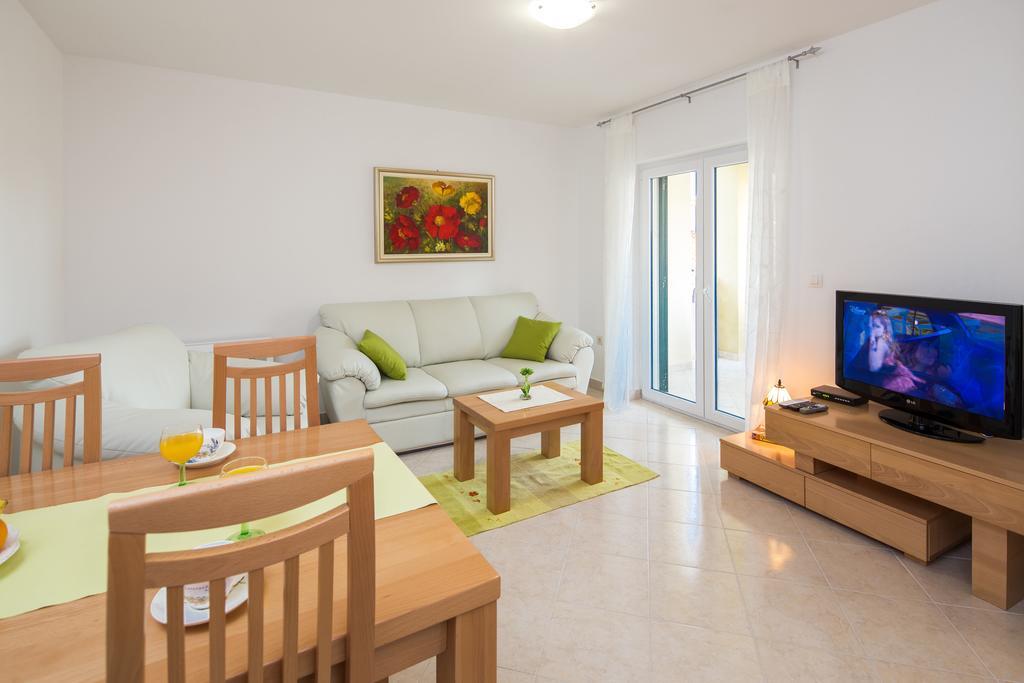 Apartments Leon Podstrana Pokój zdjęcie