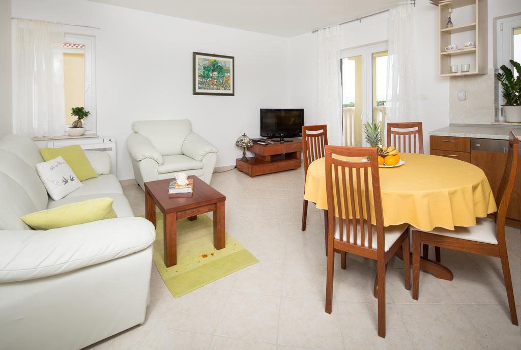 Apartments Leon Podstrana Pokój zdjęcie