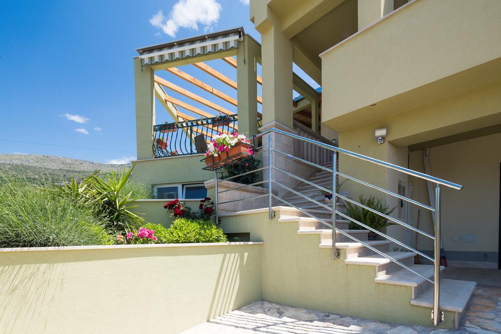Apartments Leon Podstrana Zewnętrze zdjęcie