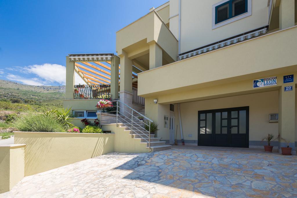 Apartments Leon Podstrana Zewnętrze zdjęcie