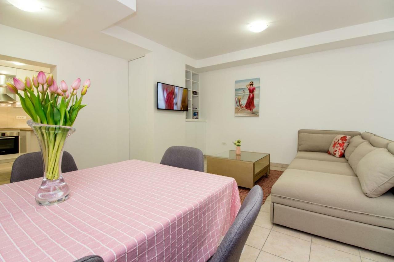 Apartments Leon Podstrana Zewnętrze zdjęcie