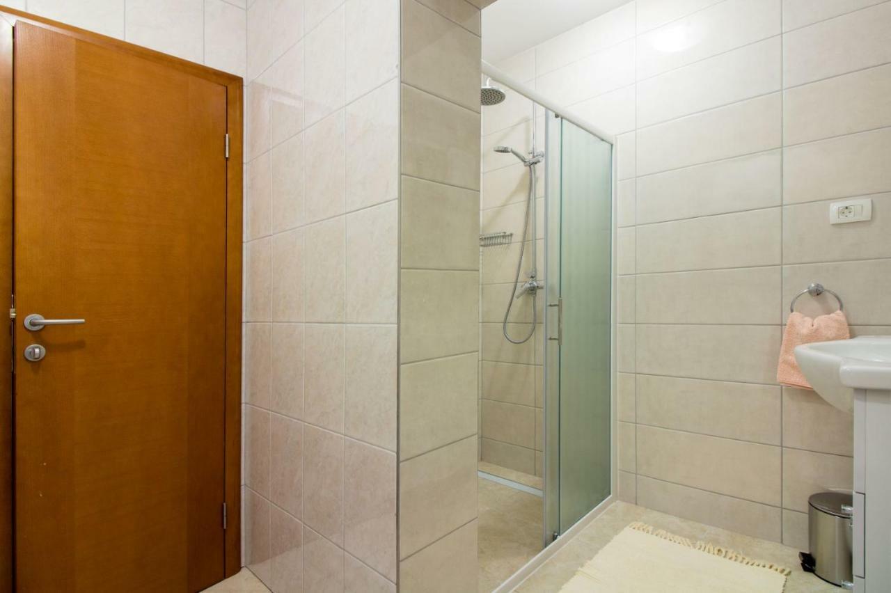 Apartments Leon Podstrana Zewnętrze zdjęcie